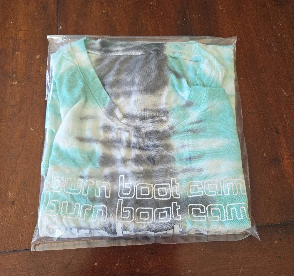 Burn Boot Camp Repeating Logo Print - Teal White